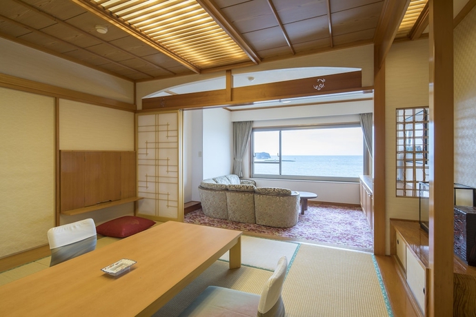 Imagen de la habitación del Hotel Mikazuki Sea-park Katsuura. Foto 5