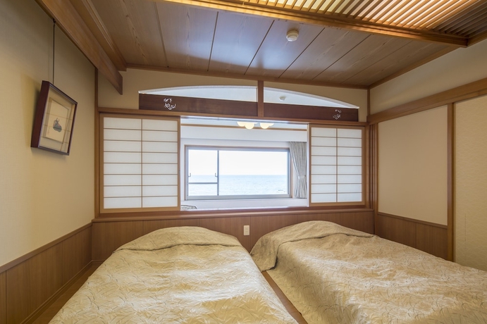 Imagen de la habitación del Hotel Mikazuki Sea-park Katsuura. Foto 6