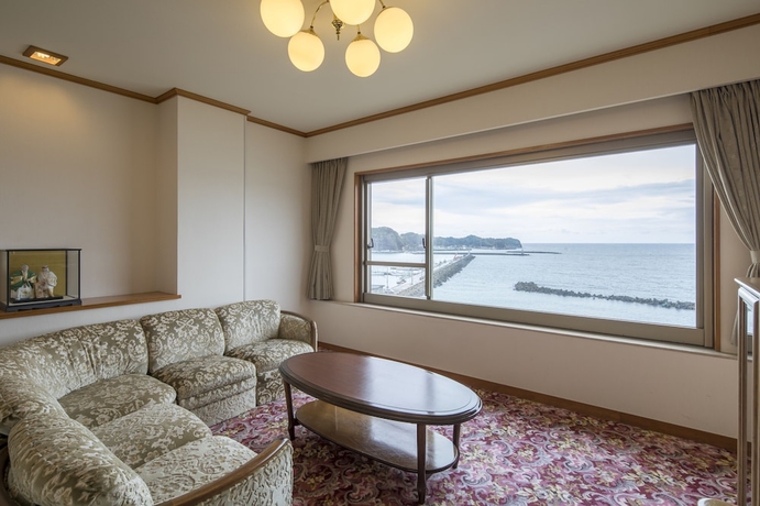 Imagen de la habitación del Hotel Mikazuki Sea-park Katsuura. Foto 7