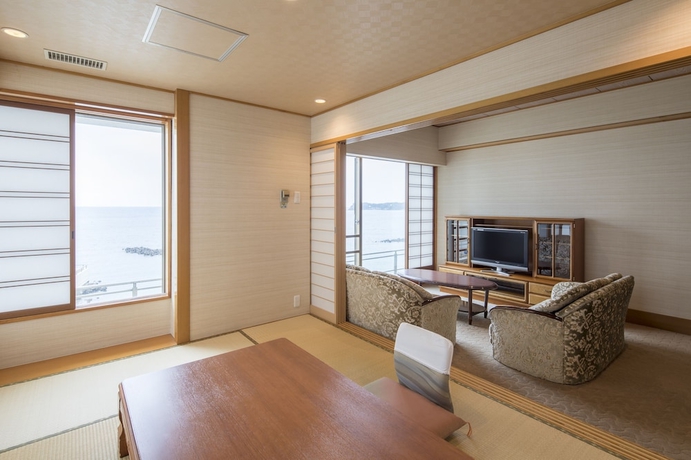 Imagen de la habitación del Hotel Mikazuki Sea-park Katsuura. Foto 12