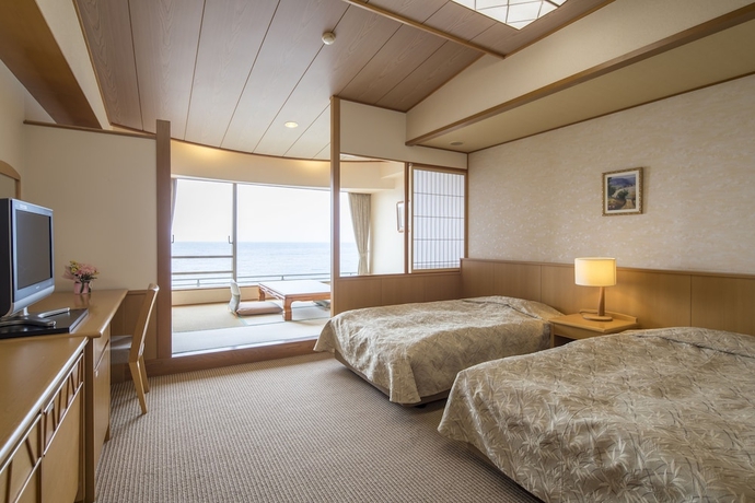 Imagen de la habitación del Hotel Mikazuki Sea-park Katsuura. Foto 13