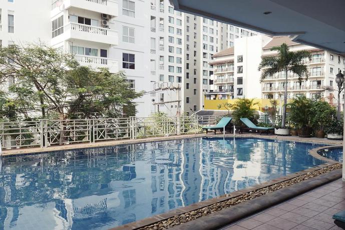 Imagen de la piscina del Hotel Mike Beach Resort Pattaya - Sha. Foto 10