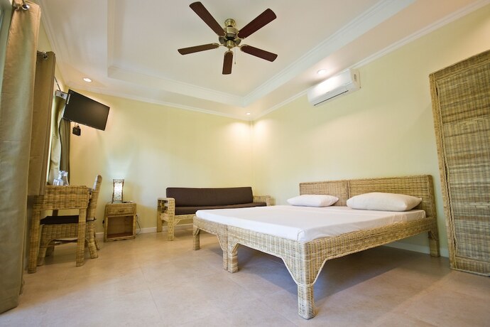 Imagen general del Hotel Mike's Dauin Beach Resort. Foto 4