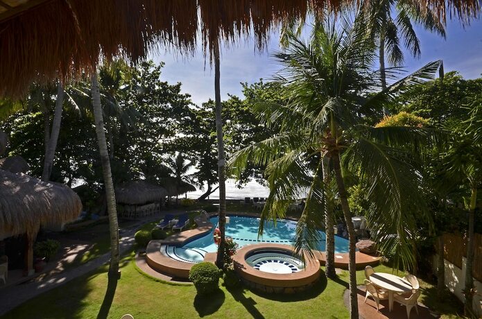 Imagen de la habitación del Hotel Mike's Dauin Beach Resort. Foto 32