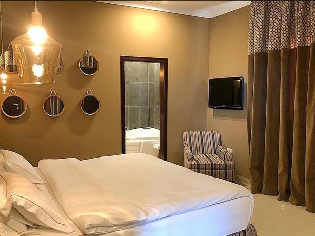 Imagen de la habitación del Hotel Mikhael's. Foto 11