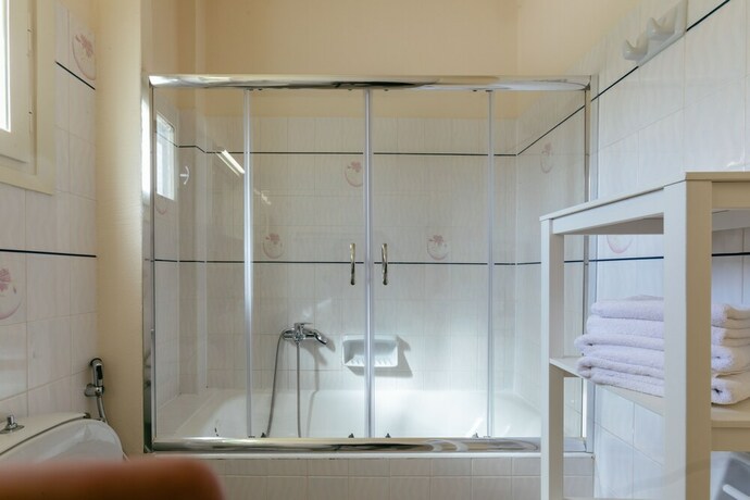 Imagen de la habitación del Hotel Mikri Vigla Beach Resort. Foto 14
