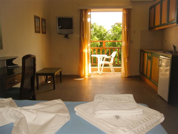 Imagen general del Hotel Mikro Village. Foto 4