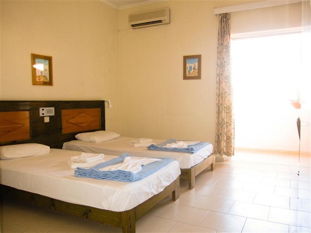 Imagen general del Hotel Mikro Village. Foto 5