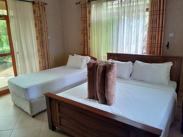 Imagen de la habitación del Hotel Mikumi Resort. Foto 5