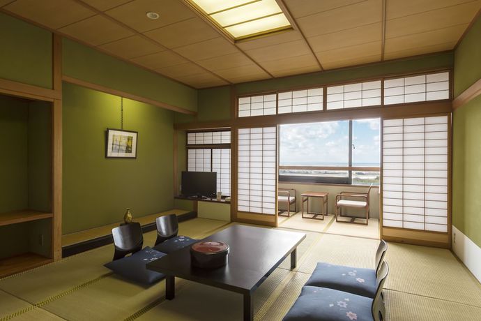 Imagen del bar/restaurante del Hotel Mikuni Ocean and Resort. Foto 6