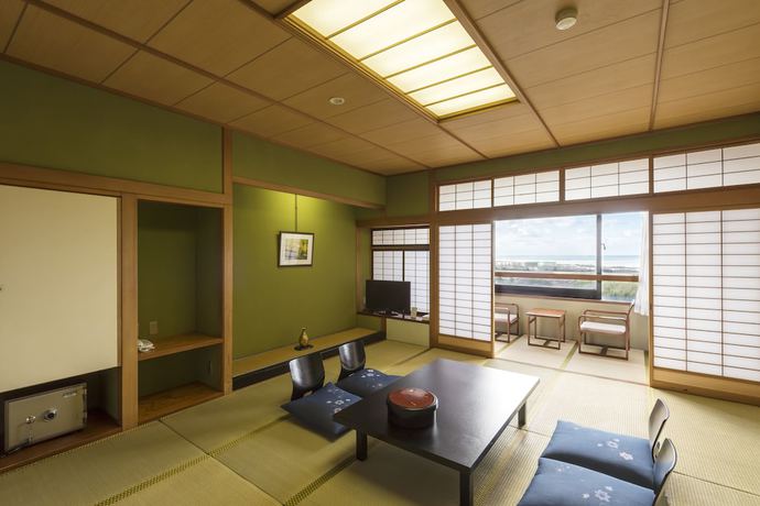 Imagen de la habitación del Hotel Mikuni Ocean and Resort. Foto 9