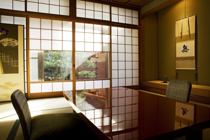 Imagen de la habitación del Hotel Mikuniya. Foto 17