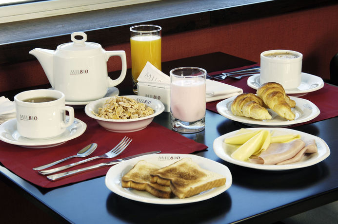 Imagen de los interiores del Hotel Mil 810. Foto 14