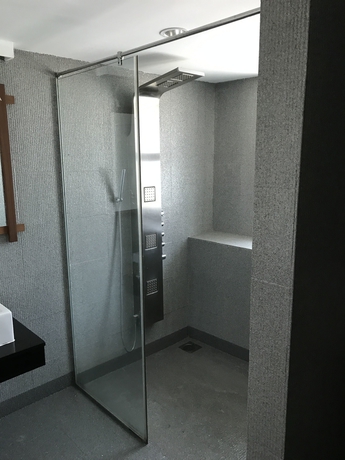 Imagen de la habitación del Hotel Mil The Boutique Residence. Foto 3