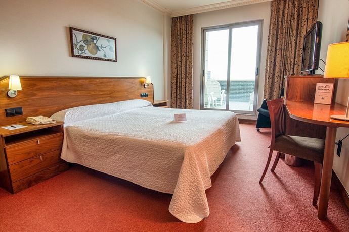 Imagen de la habitación del Hotel Milagros Golf Spa. Foto 3