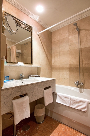 Imagen de la habitación del Hotel Milagros Golf Spa. Foto 14