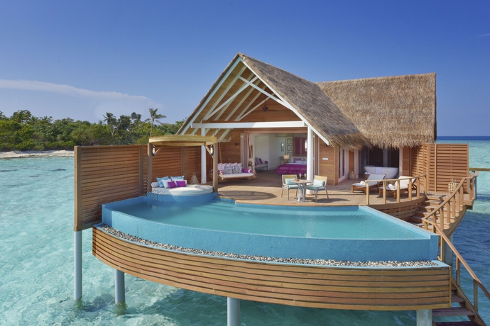Imagen de la piscina del Hotel Milaidhoo Maldives. Foto 15