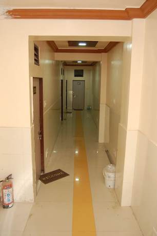 Imagen de los interiores del Hotel Milan, Dwarka. Foto 18