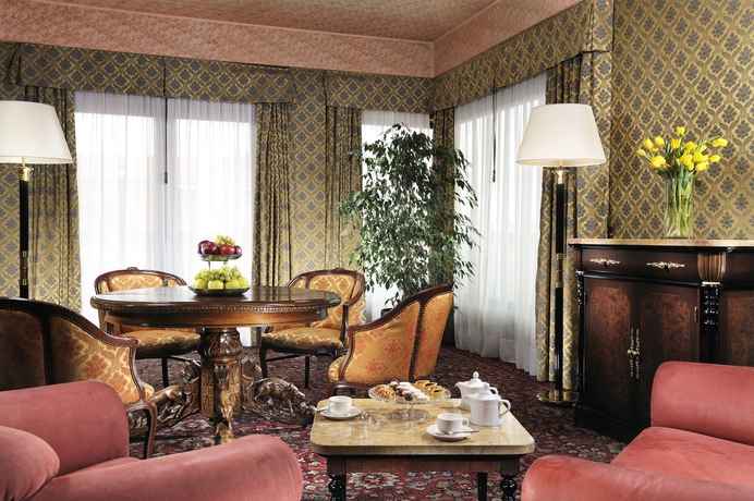 Imagen de la habitación del Hotel Milan Marriott. Foto 5