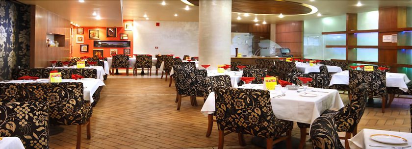 Imagen del bar/restaurante del Hotel Milan Palace. Foto 3