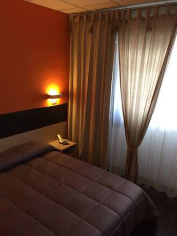 Imagen de la habitación del Hotel Milano, ANCONA. Foto 4