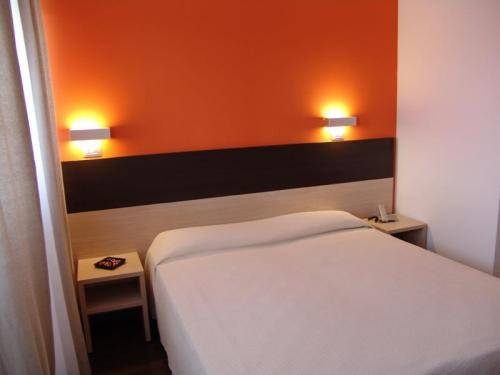 Imagen de la habitación del Hotel Milano, ANCONA. Foto 12