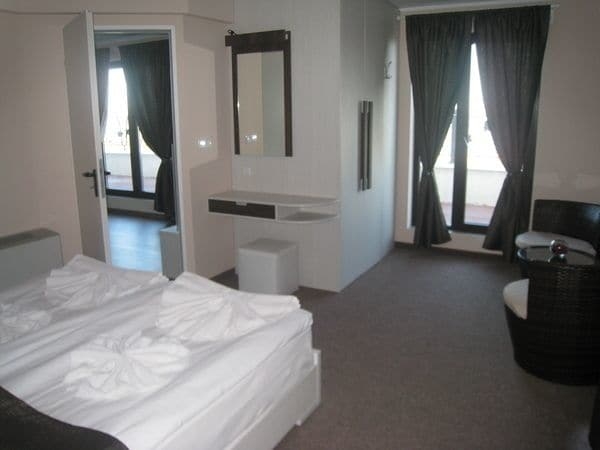 Imagen de la habitación del Hotel Milano, Burgas Ciudad. Foto 9