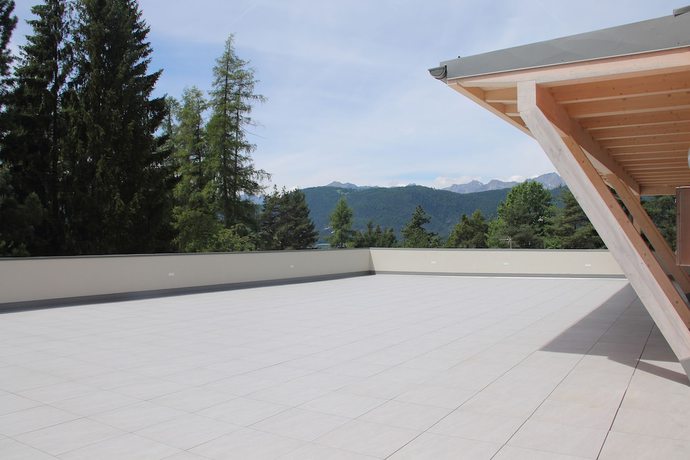 Imagen de los exteriores del Hotel Milano, Fondo. Foto 14