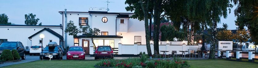 Imagen general del Hotel Milano Garden - City Bungalow l, I Gr&auml;nssnittet Till Kullabygdens P&auml;rlor. Foto 3