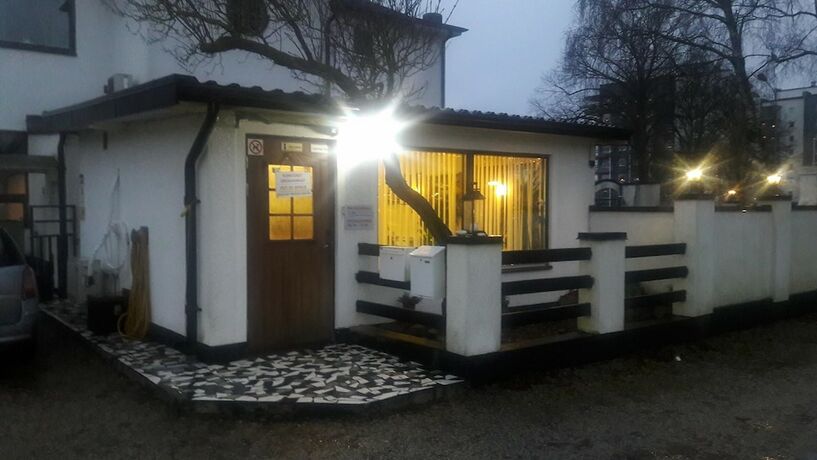 Imagen general del Hotel Milano Garden - City Bungalow l, I Gr&auml;nssnittet Till Kullabygdens P&auml;rlor. Foto 9