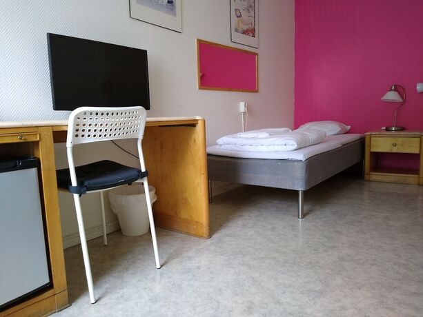 Imagen de la habitación del Hotel Milano Garden - City Bungalow l, I Gr&auml;nssnittet Till Kullabygdens P&auml;rlor. Foto 19