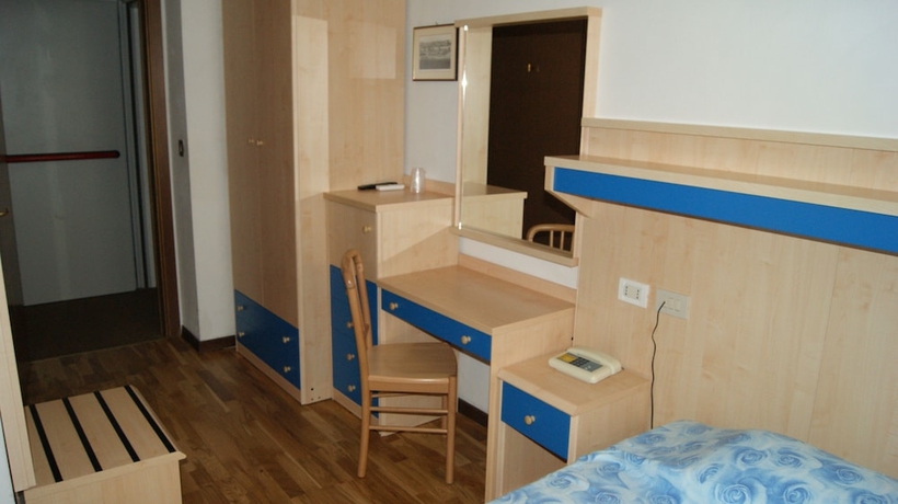 Imagen de la habitación del Hotel Milano, Grado. Foto 10