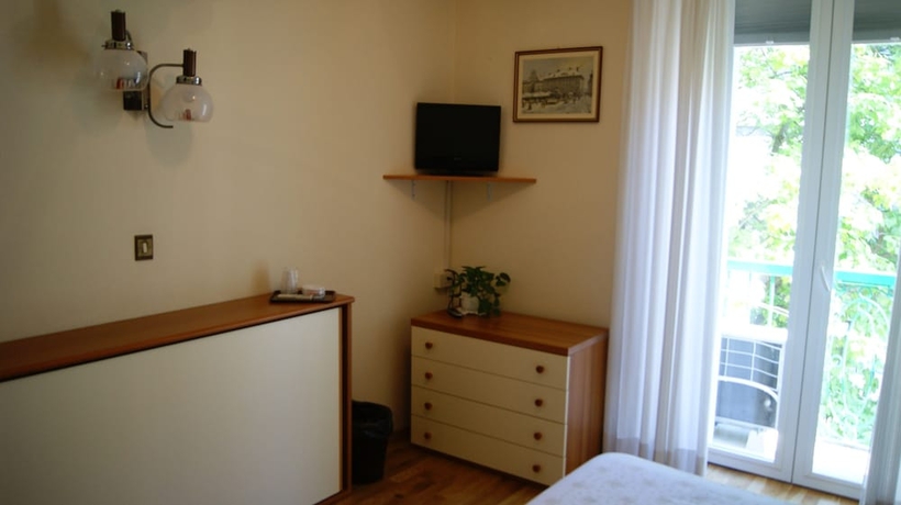Imagen de la habitación del Hotel Milano, Grado. Foto 11