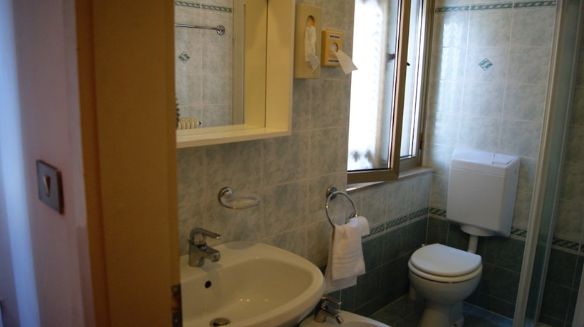 Imagen de la habitación del Hotel Milano, Grado. Foto 15