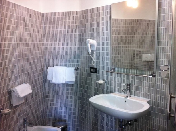 Imagen de la habitación del Hotel Milano Navigli. Foto 4