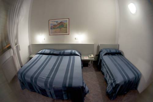 Imagen de la habitación del Hotel Milano, PISTOIA. Foto 9