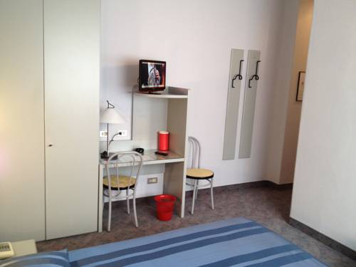 Imagen de la habitación del Hotel Milano, PISTOIA. Foto 10