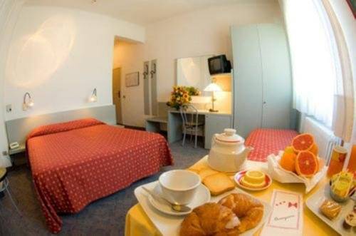 Imagen de la habitación del Hotel Milano, PISTOIA. Foto 11