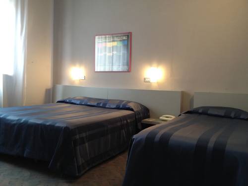Imagen de la habitación del Hotel Milano, PISTOIA. Foto 12