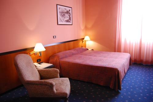 Imagen de la habitación del Hotel Milano, Salice Terme. Foto 6