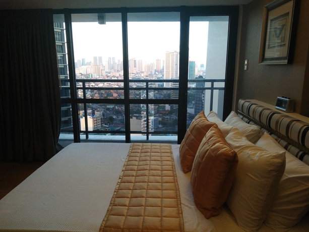 Imagen de la habitación del Hotel Milano Versace Suites. Foto 6