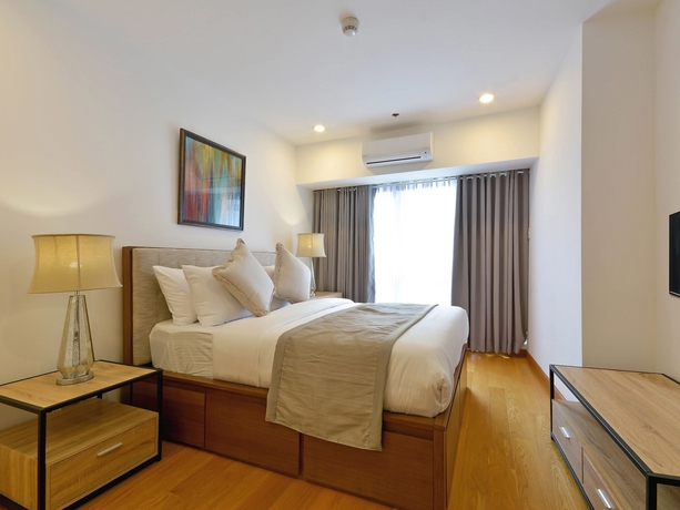Imagen de la habitación del Hotel Milano Versace Suites. Foto 12