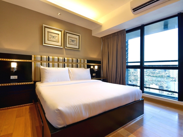 Imagen de la habitación del Hotel Milano Versace Suites. Foto 13