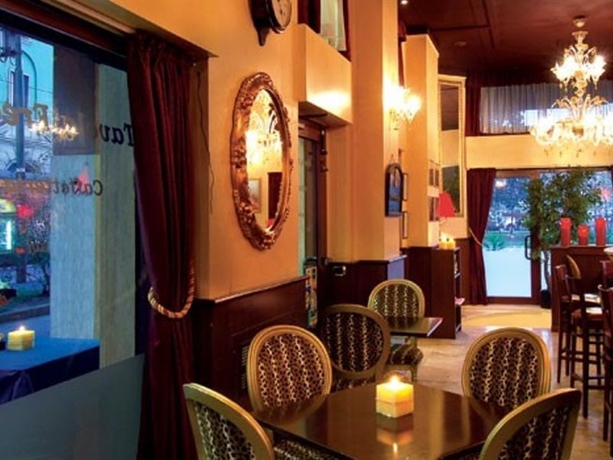 Imagen general del Hotel Milano Verticale - UNA Esperienze. Foto 3