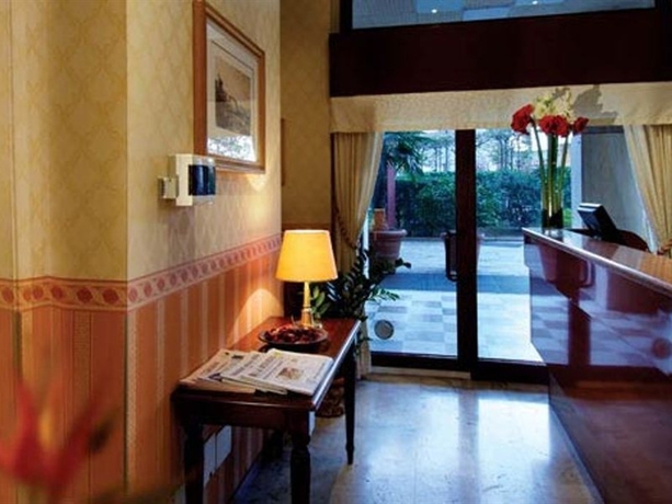 Imagen general del Hotel Milano Verticale - UNA Esperienze. Foto 4