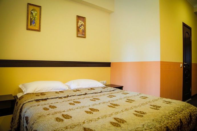 Imagen de los exteriores del Hotel Mildom Express. Foto 11