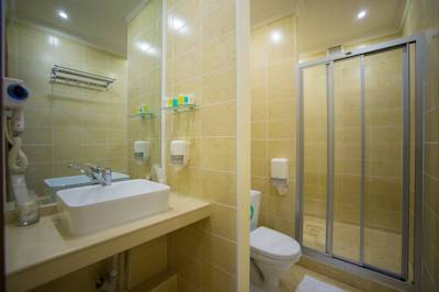 Imagen de la habitación del Hotel Mildom. Foto 6