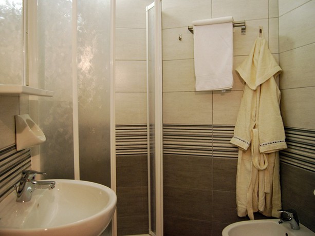 Imagen de la habitación del Hotel Milena, Rimini. Foto 7