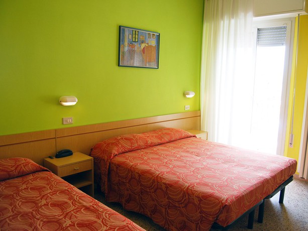 Imagen de la habitación del Hotel Milena, Rimini. Foto 8