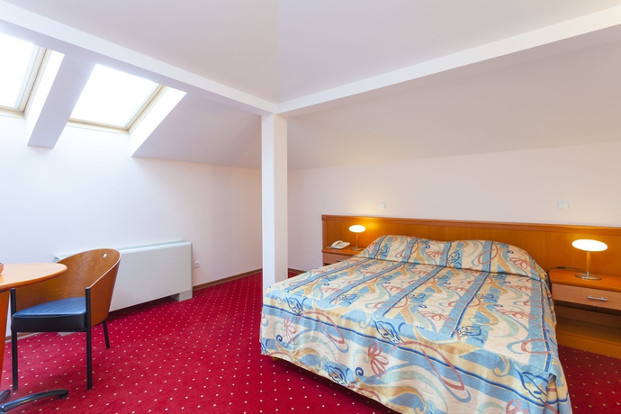 Imagen de la habitación del Hotel Milenij, Brela. Foto 3
